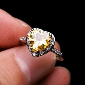 Elegant 8 × 8mm Natural Yellow Citrine Quartz Crystal Heart Ring